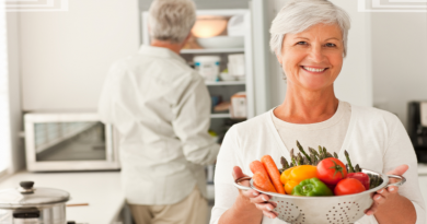 пожилые люди питание овощи и фрукты