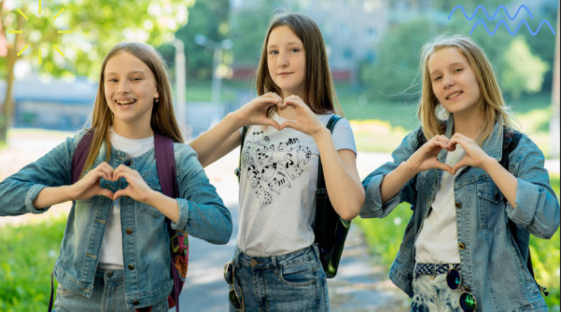 подроски подростки показывают сердце руками